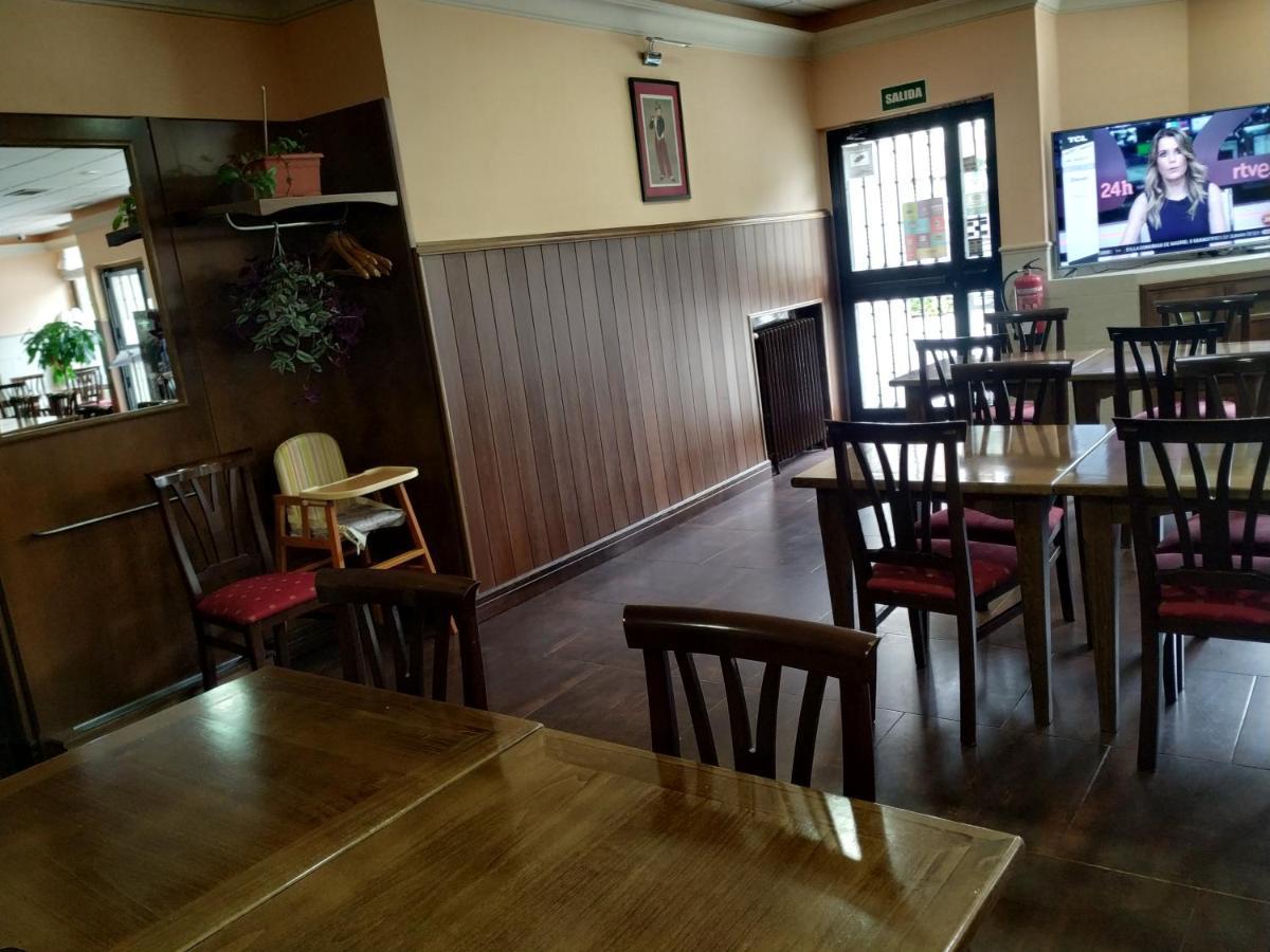 Hostal Agripino Y Restaurante Asiatico Мора Экстерьер фото
